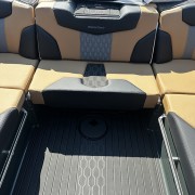 2027 Mastercraft XT22